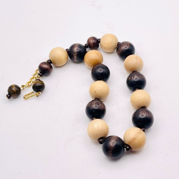 Chunky Vintage Light and Dark Wood Bead Choker Necklace - Picture 4 of 15